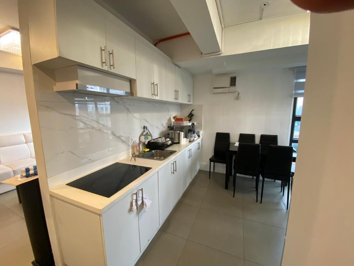 Penthouse Suite At Porto Vita Towers In Cubao Quezon City Manila Esterno foto